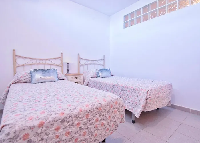 Villa Moderna Con Piscina